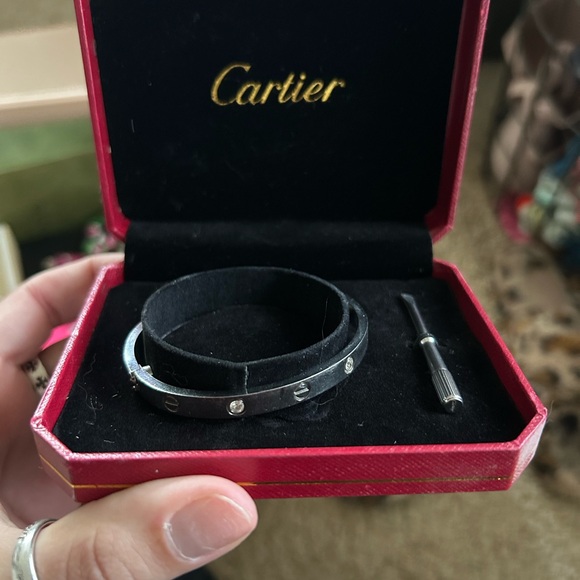 Cartier Accessories - Cartier love bracelet - EASILY NEGOTIABLE